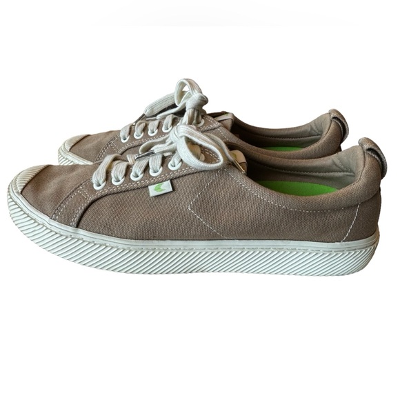 Cariuma Other - Tan Taupe Cariuma Canvas Sneakers Men’s 9.5 Women’s 11 Unisex Sustainable MINTY